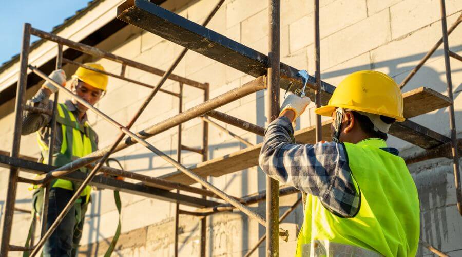 Expert Emergency Roof Repairs services in Bernard, IA